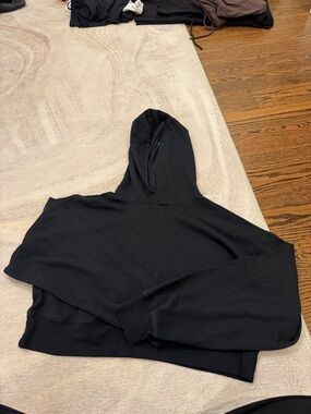 Aritzia Black Cropped Hoodie Sweater waffle knit